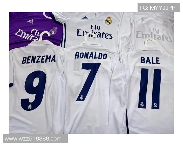 足球明星与豪车同框瞬间展现运动与奢华的完美结合