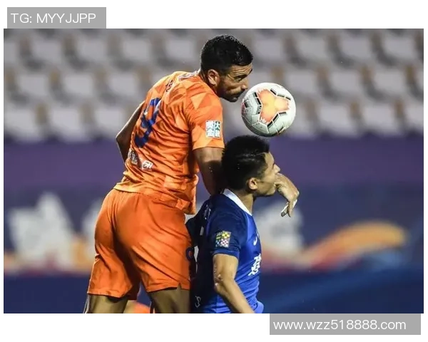 足球明星激烈争吵引发广告热潮引发球迷热议与关注